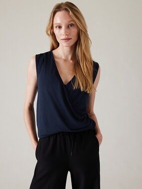Athleta Sleeveless Blue Breezy Wrap Tank Top size small